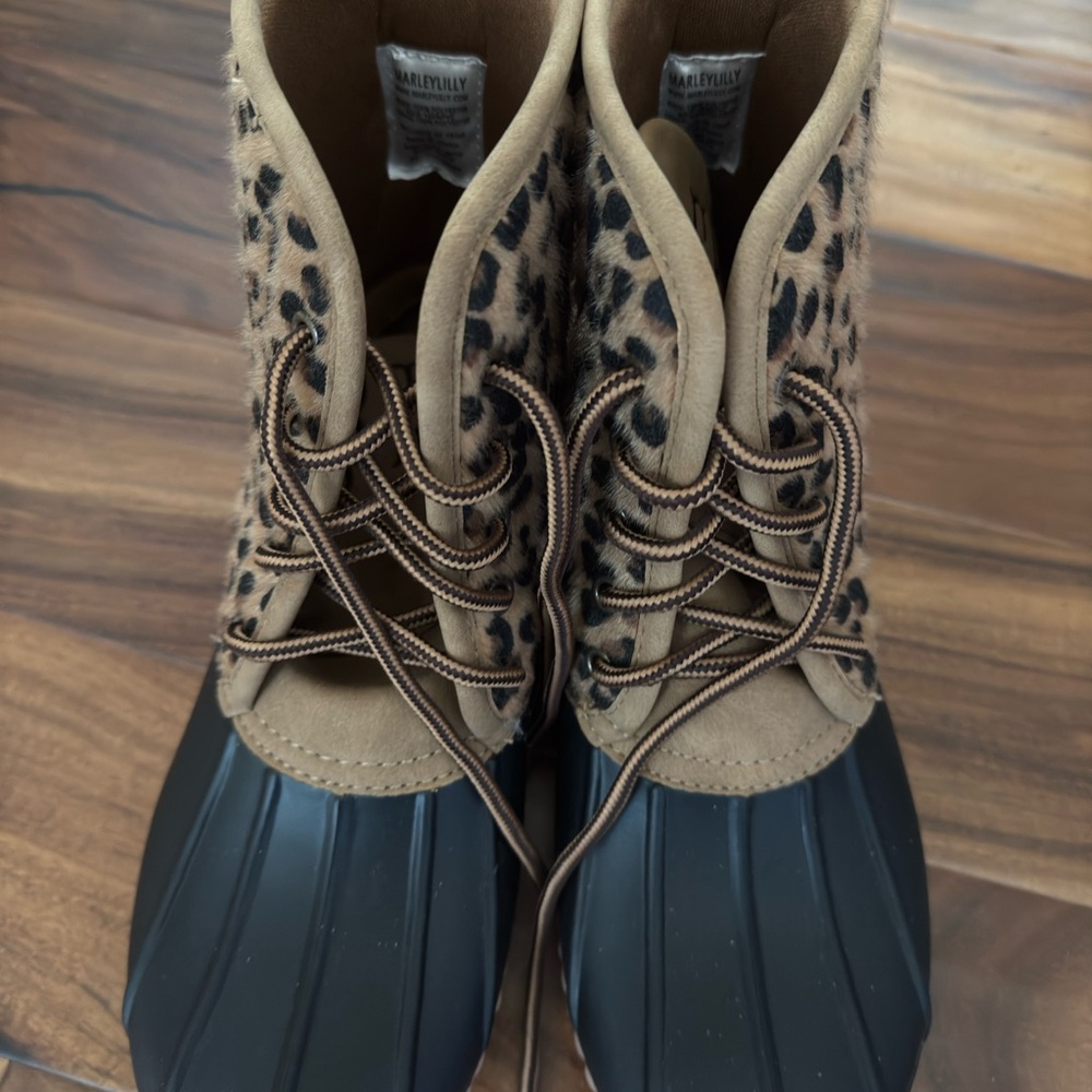 Pink Lily  Leopard Print Women's Boots